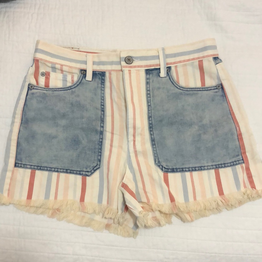 AEO Cream Mom Jean Shorts with red and blue stripes size 6